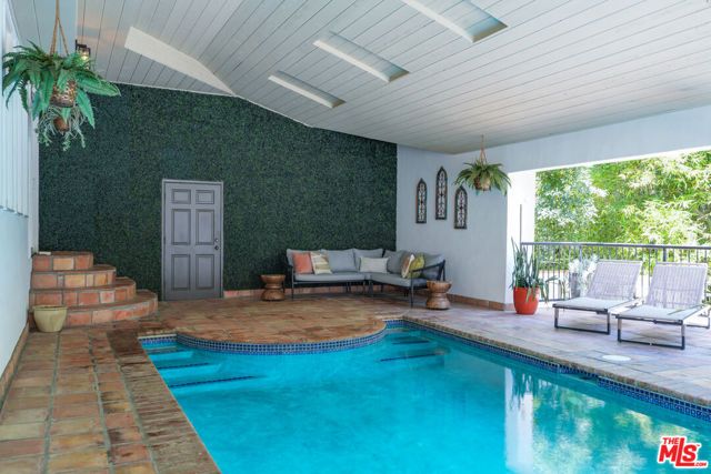2216 E Live Oak Drive, Los Angeles, CA 90068