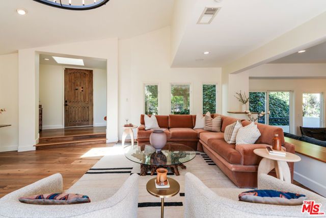 2216 E Live Oak Drive, Los Angeles, CA 90068