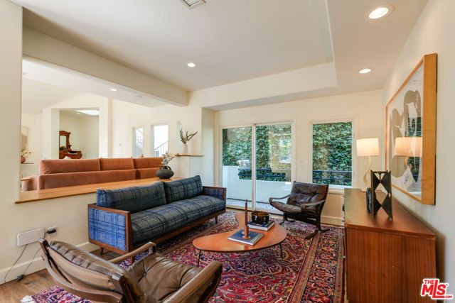 2216 E Live Oak Drive, Los Angeles, CA 90068