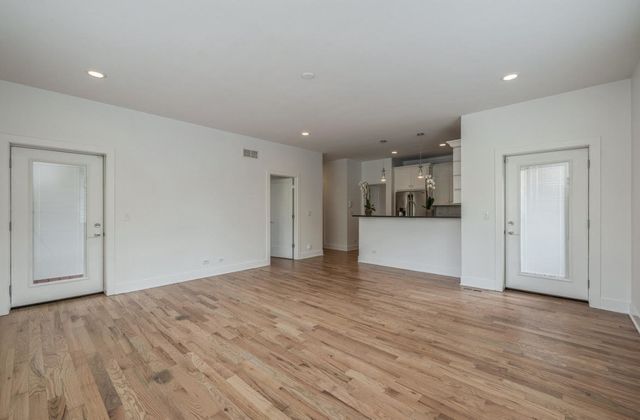 2505 W Potomac Avenue 1W, Chicago, IL 60622