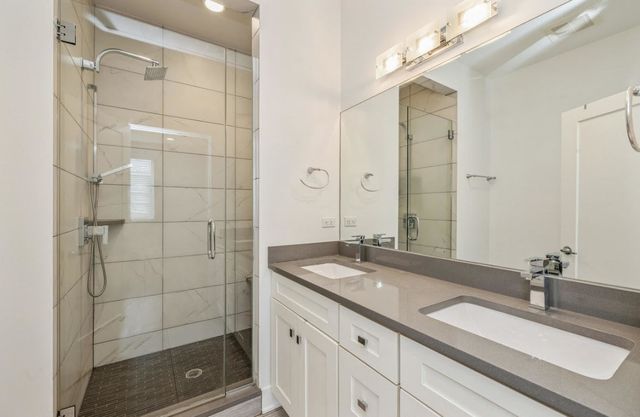 2505 W Potomac Avenue 1W, Chicago, IL 60622