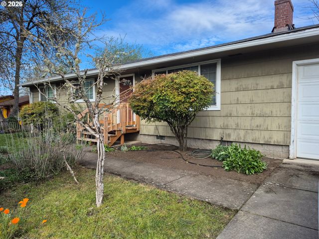 1935 MCKINLEY St, Eugene, OR 97405