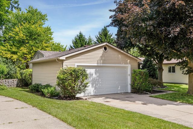 1845 Northbrook Drive, Ann Arbor, MI 48103
