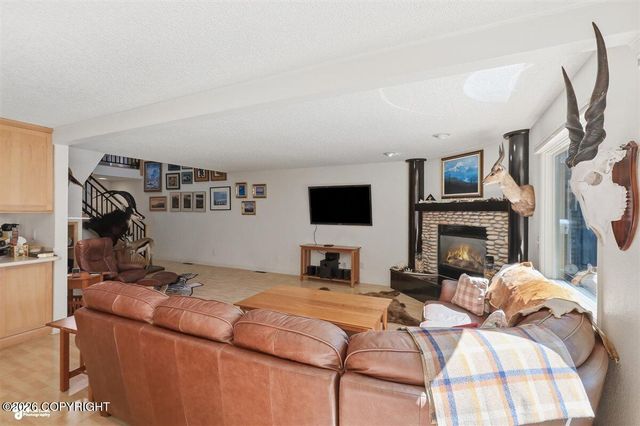 7604 Highlander Drive, Anchorage, AK 99518