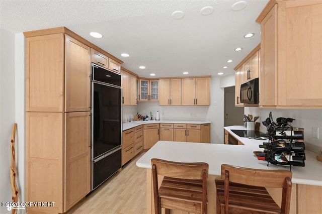 7604 Highlander Drive, Anchorage, AK 99518