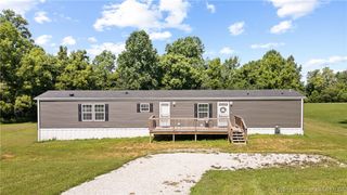 9927 S Maplewood Court, Pekin, IN 47165