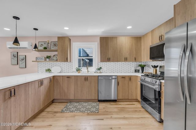 248 Thompson Avenue, Middletown, NJ 07748
