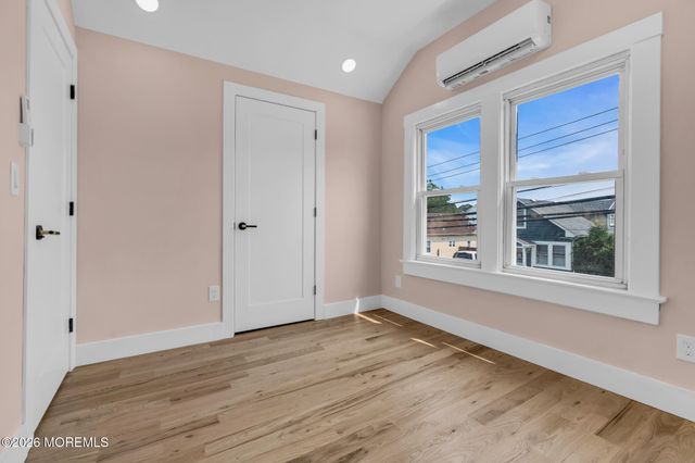 248 Thompson Avenue, Middletown, NJ 07748