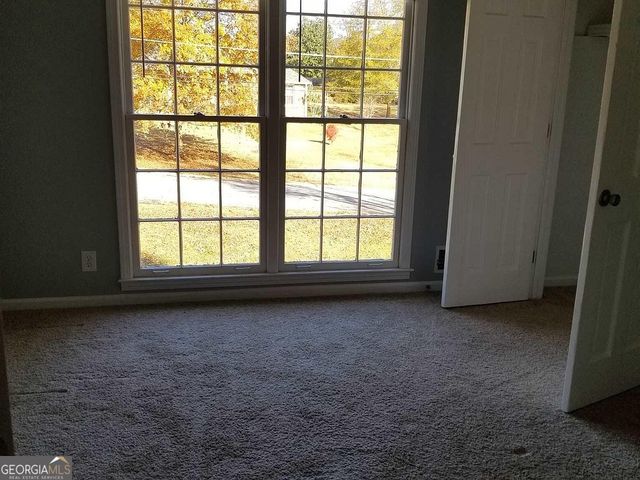 4077 Linda Lane SW, Lilburn, GA 30047