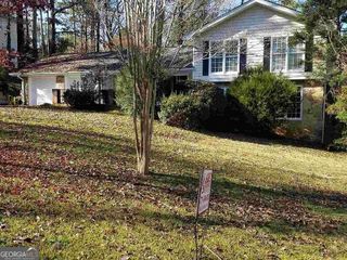 4077 Linda Lane SW, Lilburn, GA 30047