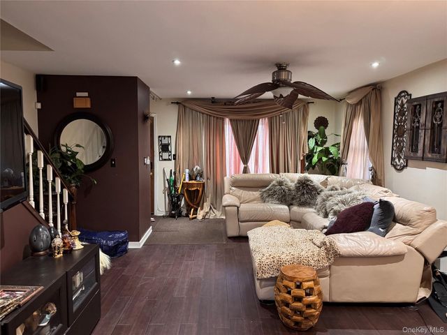 21924 Alecia Avenue, Laurelton, NY 11413