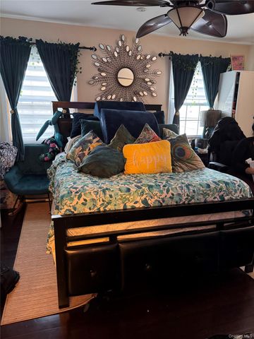 21924 Alecia Avenue, Laurelton, NY 11413