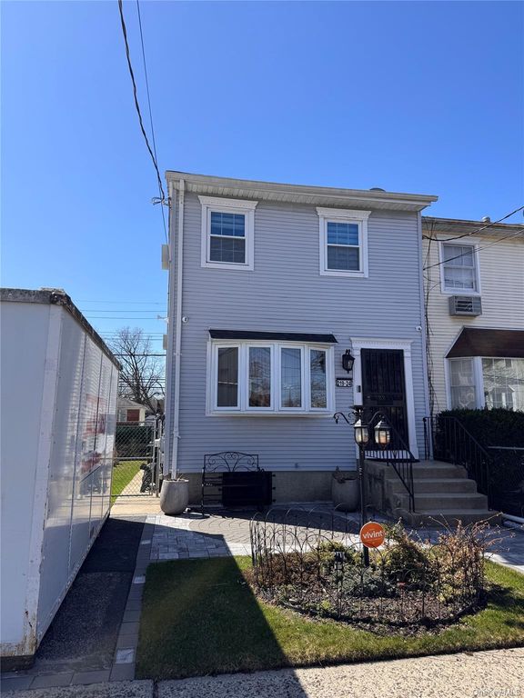21924 Alecia Avenue, Laurelton, NY 11413