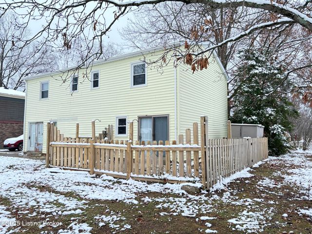 8207 Damascus Cir D1, Louisville, KY 40228