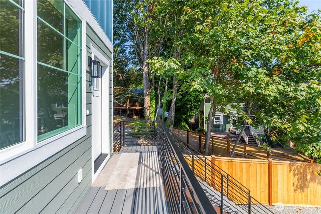 3330 58th Avenue NE, Tacoma, WA 98422