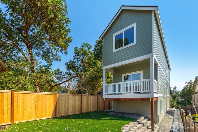 3330 58th Avenue NE, Tacoma, WA 98422