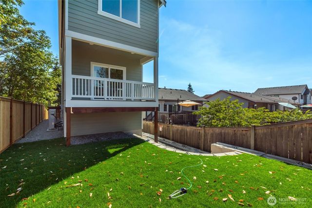 3330 58th Avenue NE, Tacoma, WA 98422