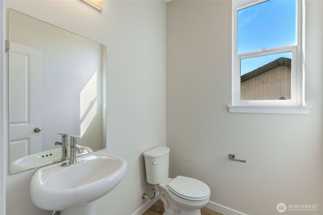 3330 58th Avenue NE, Tacoma, WA 98422