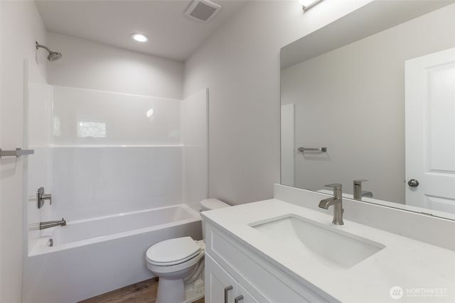 3330 58th Avenue NE, Tacoma, WA 98422