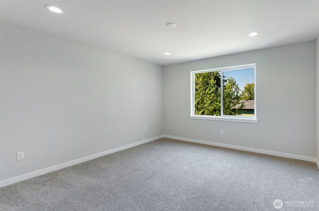 3330 58th Avenue NE, Tacoma, WA 98422