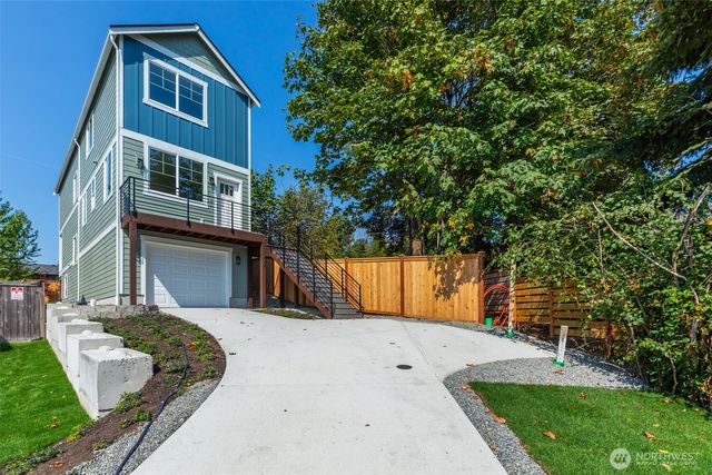 3330 58th Avenue NE, Tacoma, WA 98422