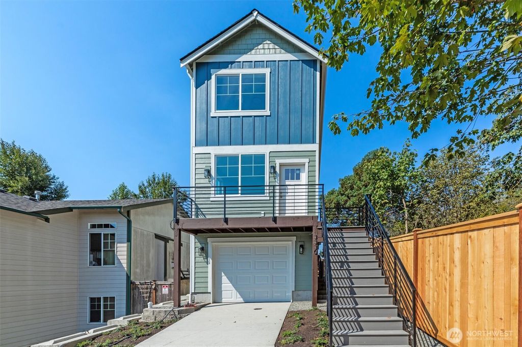 3330 58th Avenue NE, Tacoma, WA 98422