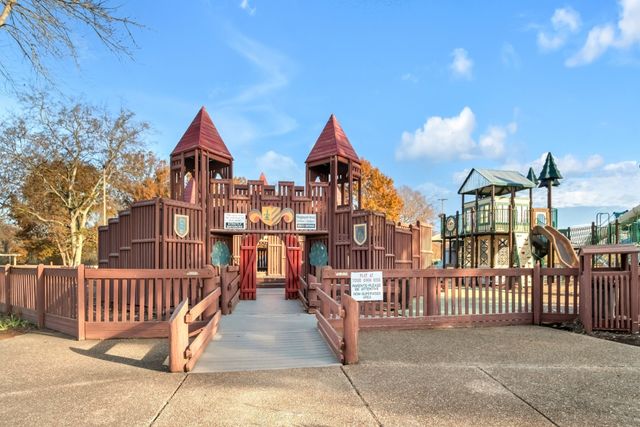 225 Hazel Ln, Lebanon, TN 37087