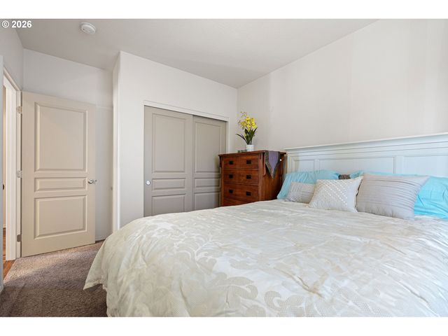 5460 PINEHURST St, Springfield, OR 97478