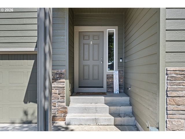 5460 PINEHURST St, Springfield, OR 97478