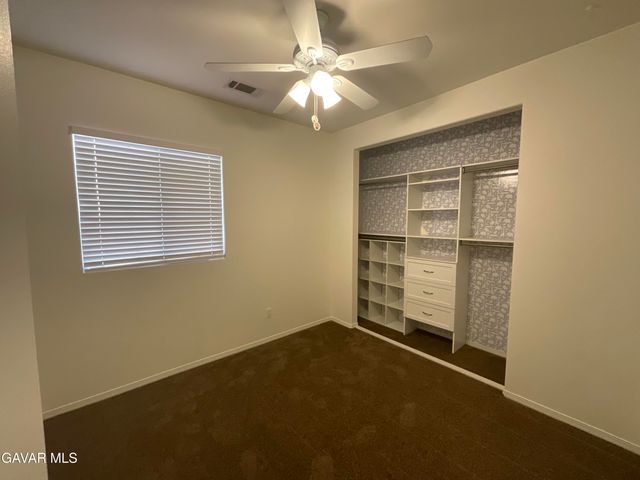 6126 W Avenue K1, Lancaster, CA 93536