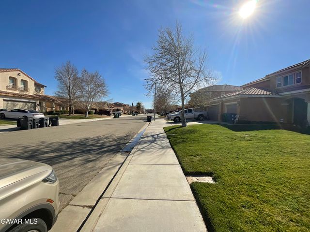 6126 W Avenue K1, Lancaster, CA 93536