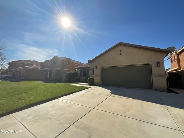 6126 W Avenue K1, Lancaster, CA 93536