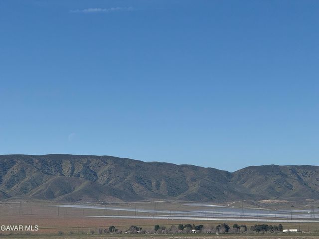 6126 W Avenue K1, Lancaster, CA 93536