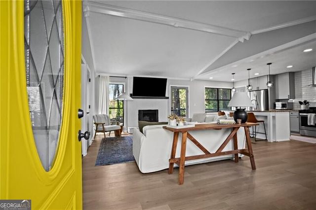 3065 Sumit Wood Drive NW, Kennesaw, GA 30152