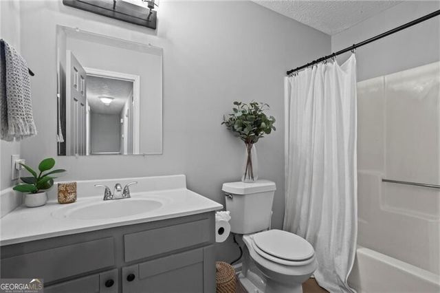 3065 Sumit Wood Drive NW, Kennesaw, GA 30152