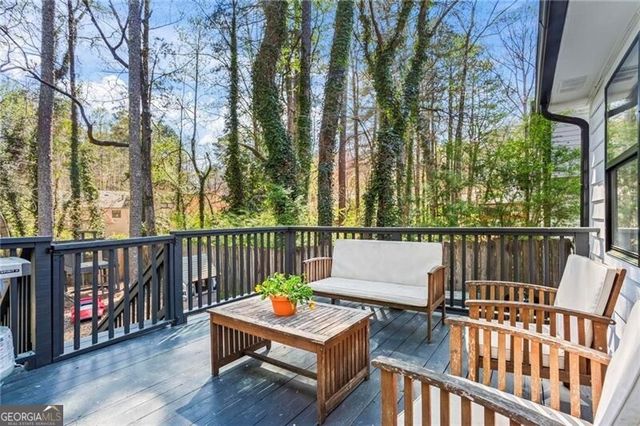 3065 Sumit Wood Drive NW, Kennesaw, GA 30152