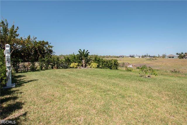 1715 NW 42nd PL, Cape Coral, FL 33993