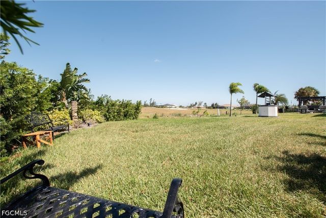 1715 NW 42nd PL, Cape Coral, FL 33993