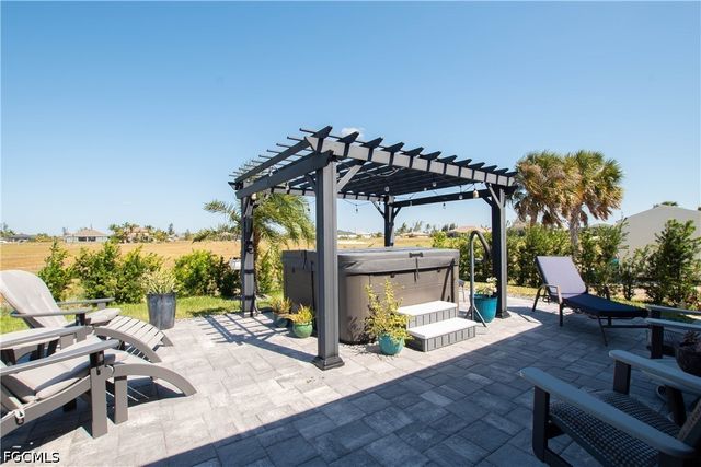 1715 NW 42nd PL, Cape Coral, FL 33993