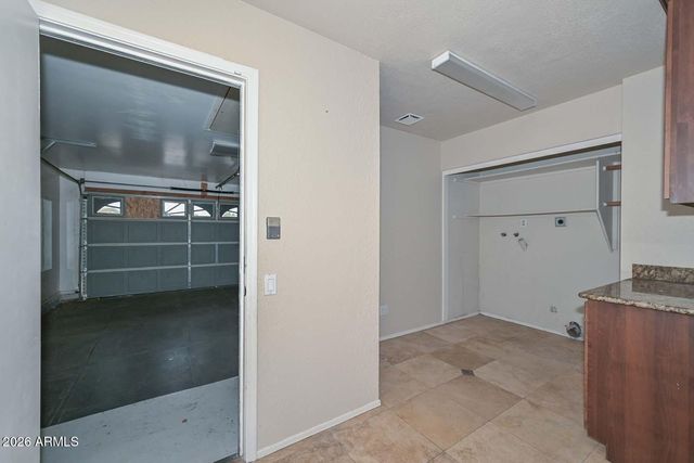 14 E PIUTE Avenue, Phoenix, AZ 85024