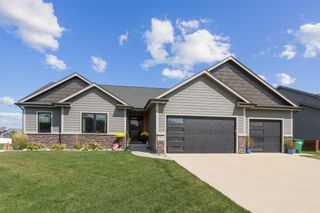 1825 Falcon Drive, Polk City, IA 50226