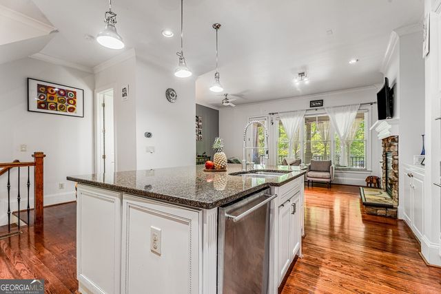 395 Laurent Street NW 6, Atlanta, GA 30318