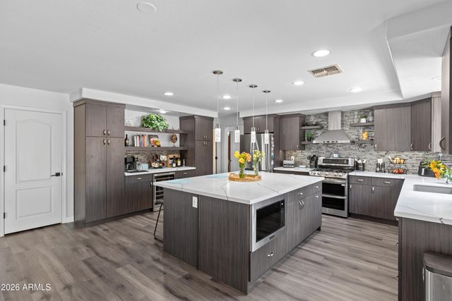1694 E MEAD Drive, Chandler, AZ 85249