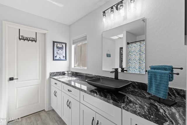 1694 E MEAD Drive, Chandler, AZ 85249