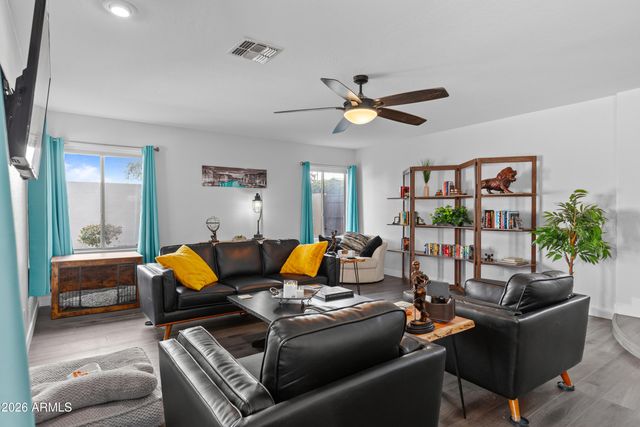 1694 E MEAD Drive, Chandler, AZ 85249