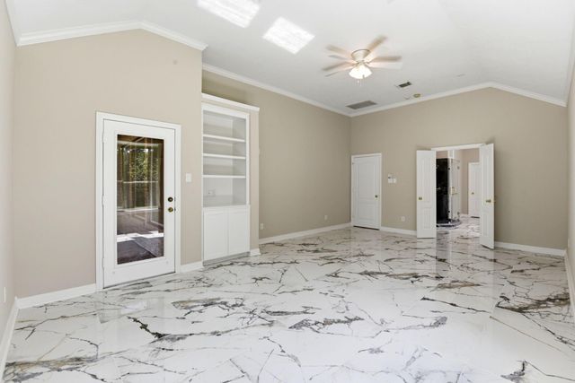 10965 Lake Forest Drive, Conroe, TX 77384
