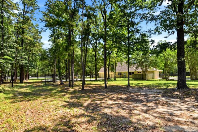 10965 Lake Forest Drive, Conroe, TX 77384