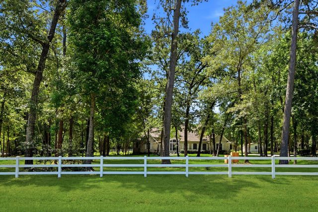 10965 Lake Forest Drive, Conroe, TX 77384