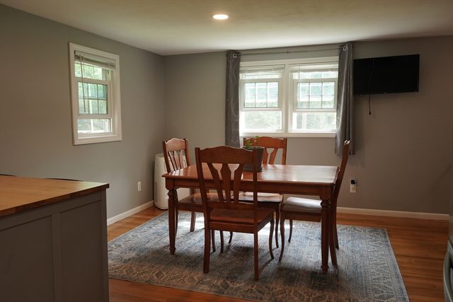 295 Oak St, Halifax, MA 02338