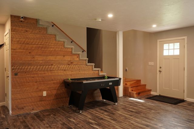 295 Oak St, Halifax, MA 02338